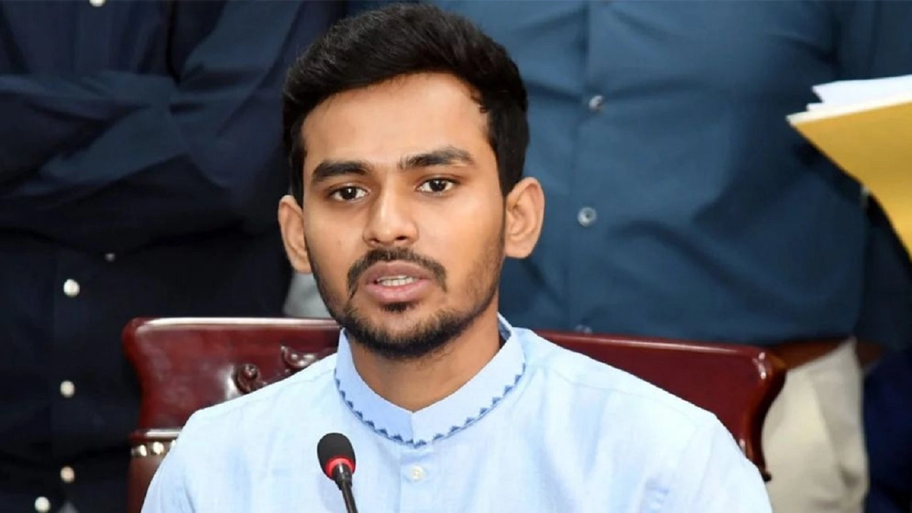 উপদেষ্টা আসিফ মাহমুদ সজীব ভূঁইয়া।