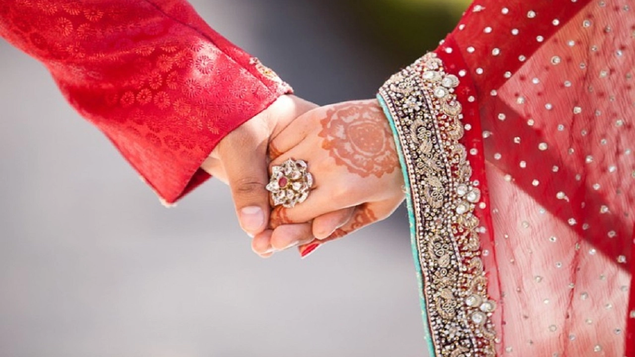 নবদম্পতি। ছবি সংগৃহীত