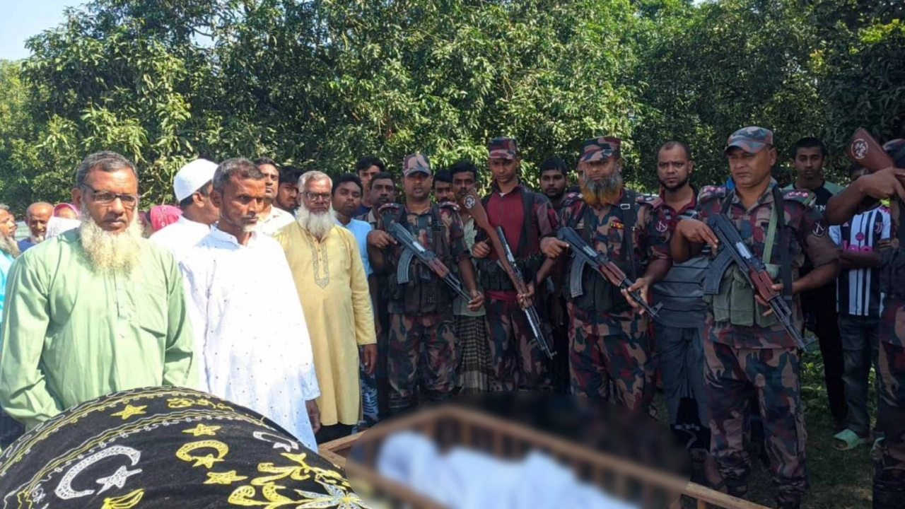 সীমান্তে বিজিবির মানবিকতায় ভারতীয় নাগরিকের মরদেহ দেখার সুযোগ পেলেন বাংলাদেশি স্বজনরা