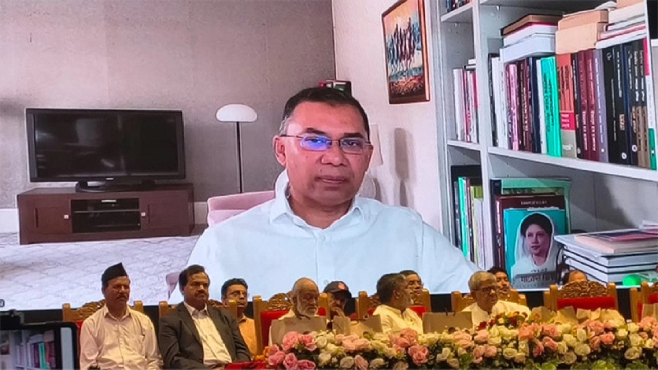 কেআইবি কনভেনশন হলে কথা বলছেন তারেক রহমান