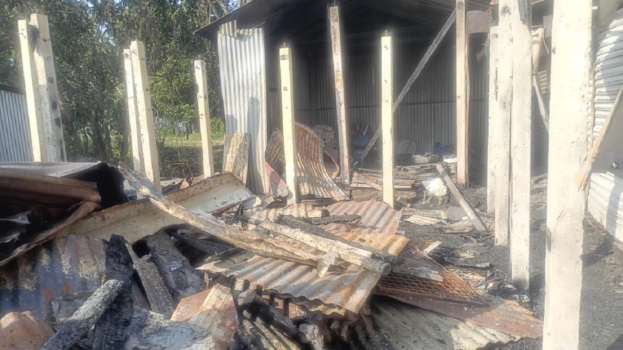 পোড়া দোকান