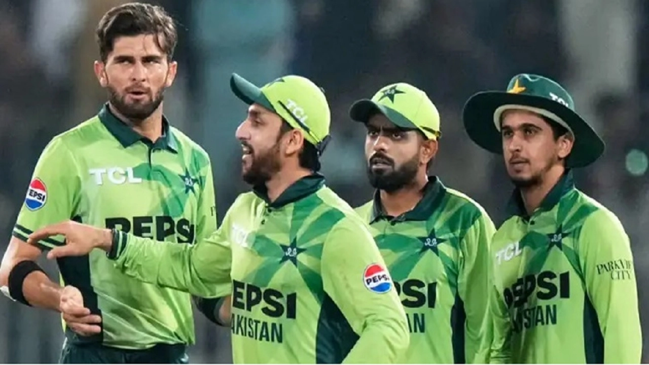 পাকিস্তানি স্পিনারদের ঘূর্ণিতে টিকতে পারল না দক্ষিণ আফ্রিকা।