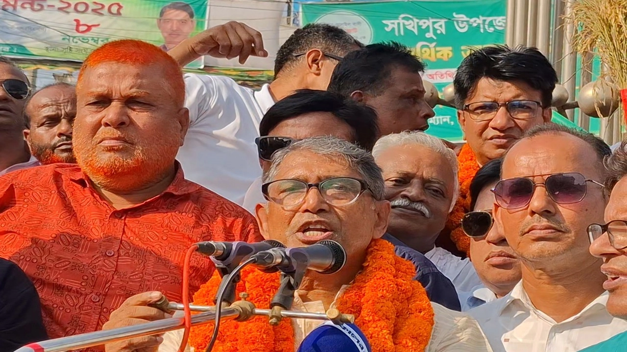 বিএনপি কেন্দ্রীয় নির্বাহী কমিটির ভাইস চেয়ারম্যান অ্যাডভোকেট আহমেদ আজম খান