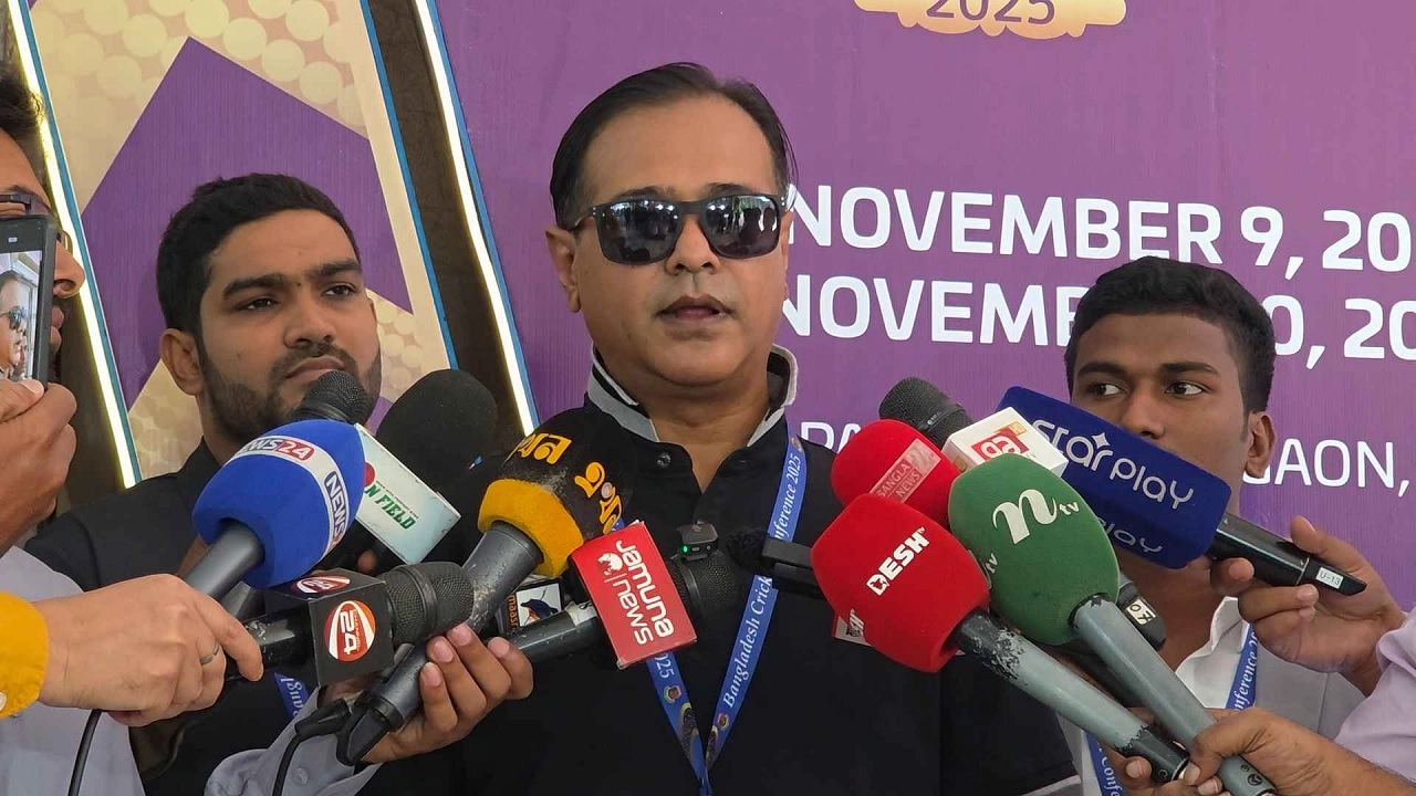 আসিফ আকবর