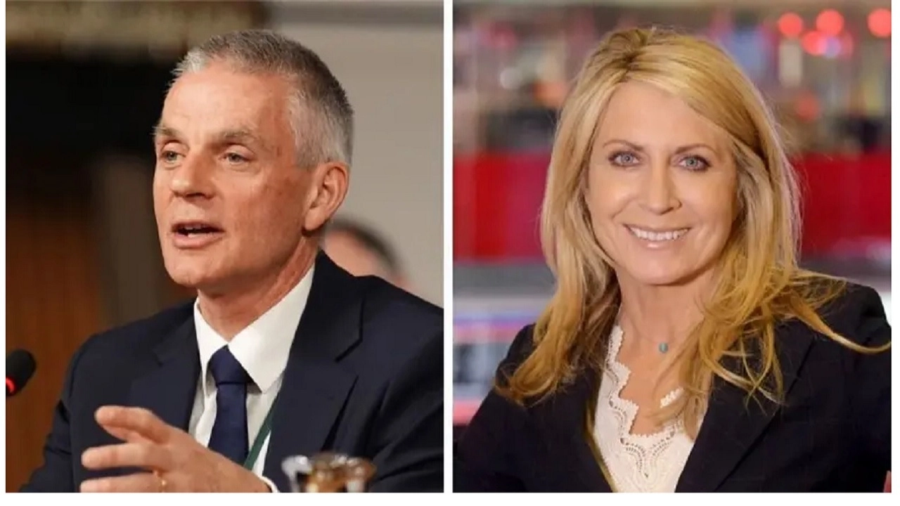 বিবিসি’র মহাপরিচালক টিম ডেভি ও সংবাদ বিভাগের প্রধান নির্বাহী কর্মকর্তা ডেবোরাহ টার্নেস। ছবি: বিবিসি