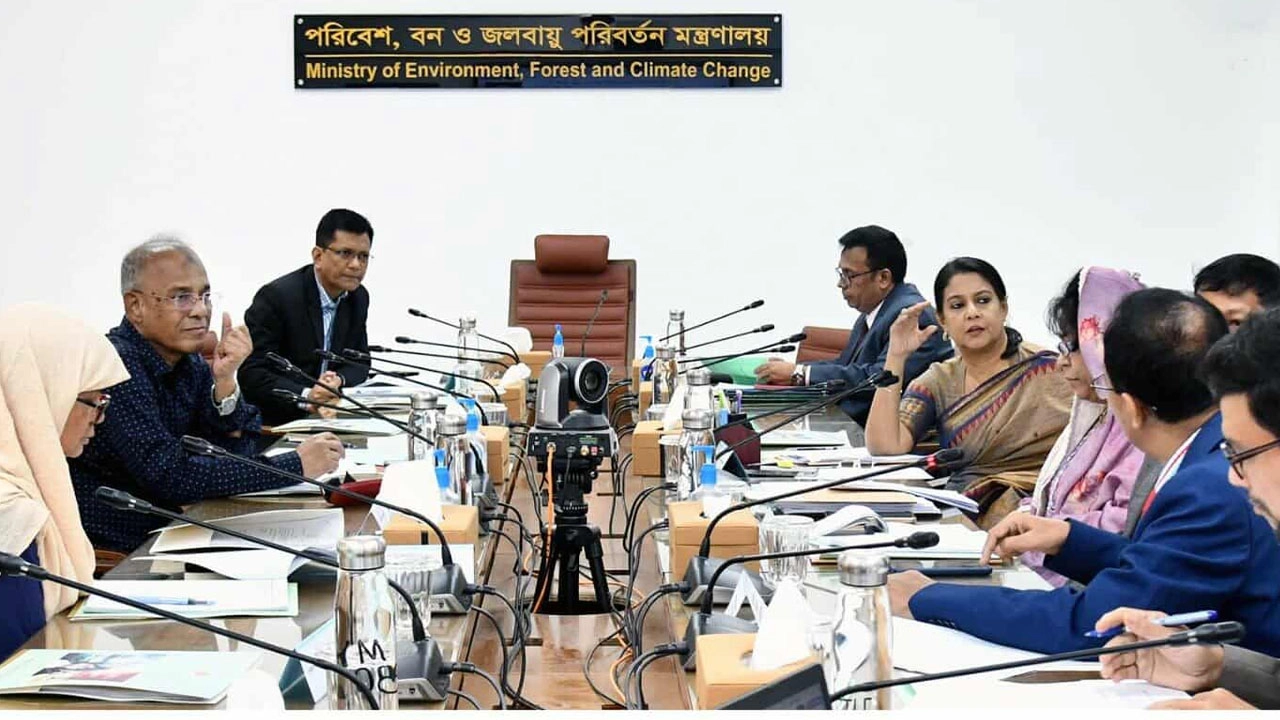 পরিবেশ, বন ও জলবায়ু পরিবর্তন এবং পানি সম্পদ উপদেষ্টা সৈয়দা রিজওয়ানা হাসান আজ মন্ত্রণালয়ের সভাকক্ষে বাংলাদেশ জলবায়ু পরিবর্তন ট্রাস্টি বোর্ডের ৬৫তম সভায় সভাপতিত্ব করেন। কৃষি ও স্বরাষ্ট্র মন্ত্রণালয়ের উপদেষ্টা লেফটেন্যান্ট জেনারেল (অবঃ) মোঃ জাহাঙ্গীর আলম চৌধুরী এসময় উপস্থিত ছিলেন