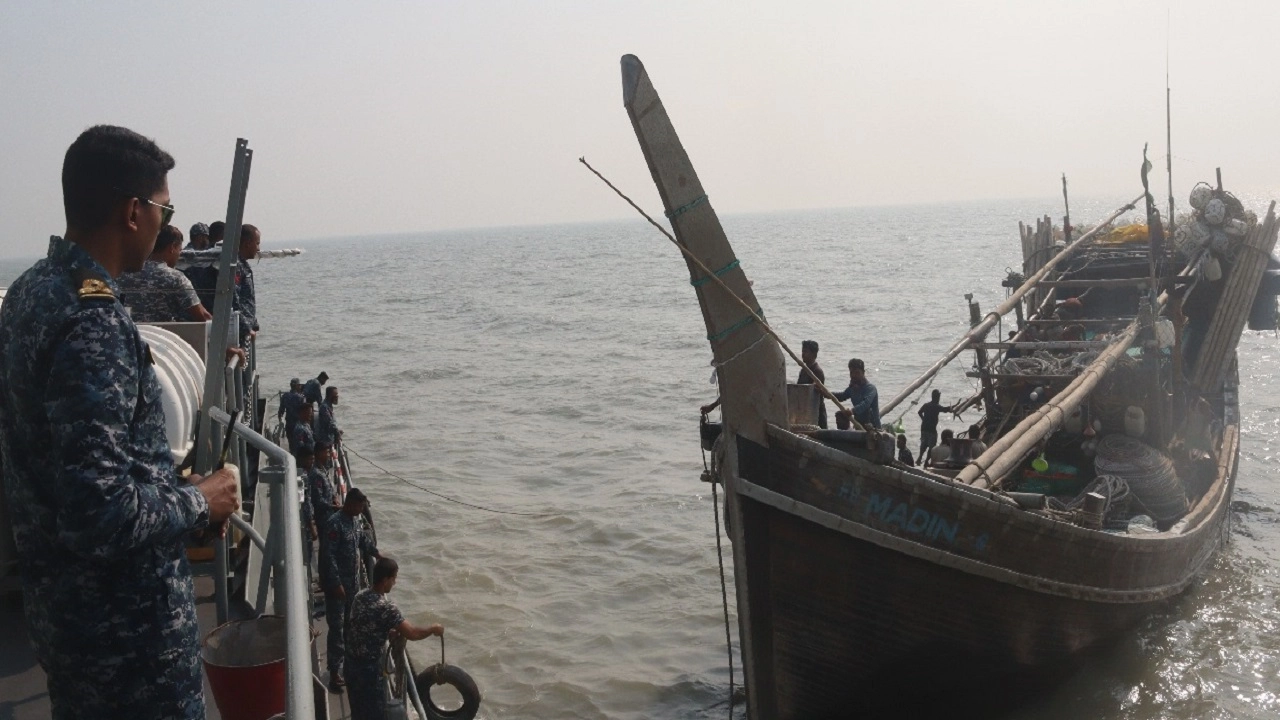 উদ্ধার করা ট্রলার