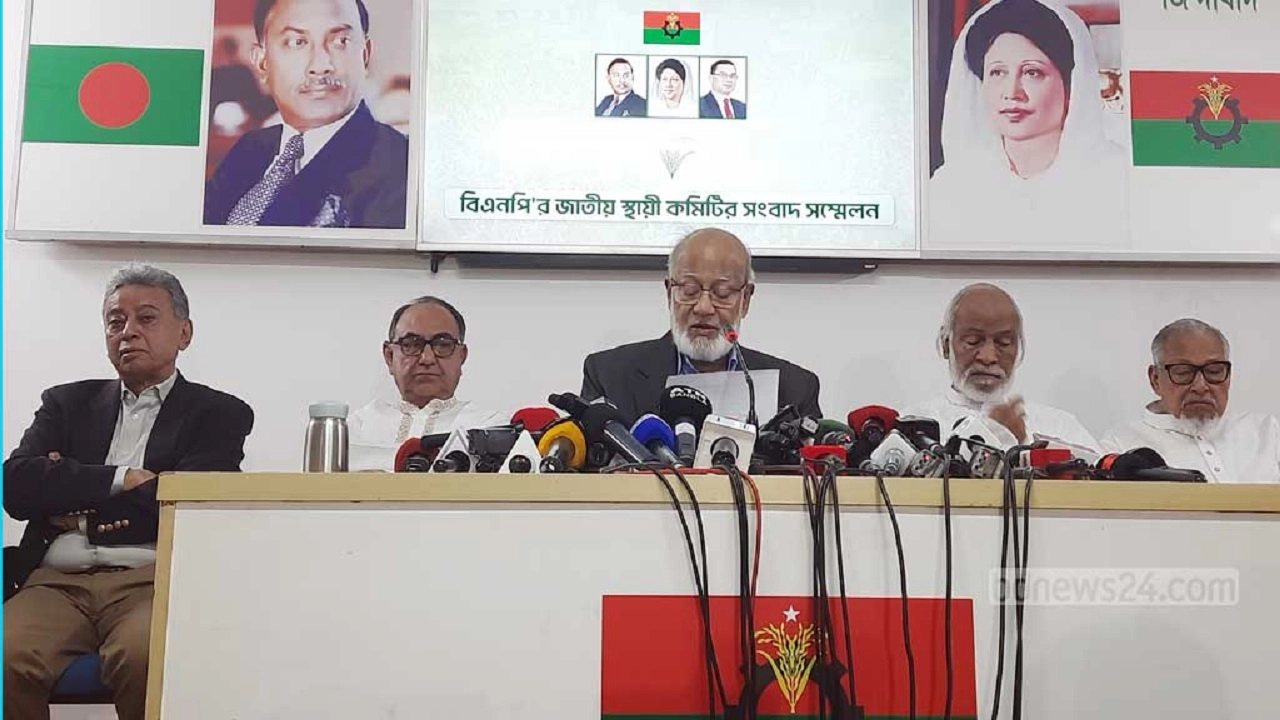 সংবাদ সম্মেলন বিএনপির স্থায়ী কমিটির সদস্য ড. খন্দকার মোশাররফ হোসেন। ছবি: সংগৃহীত