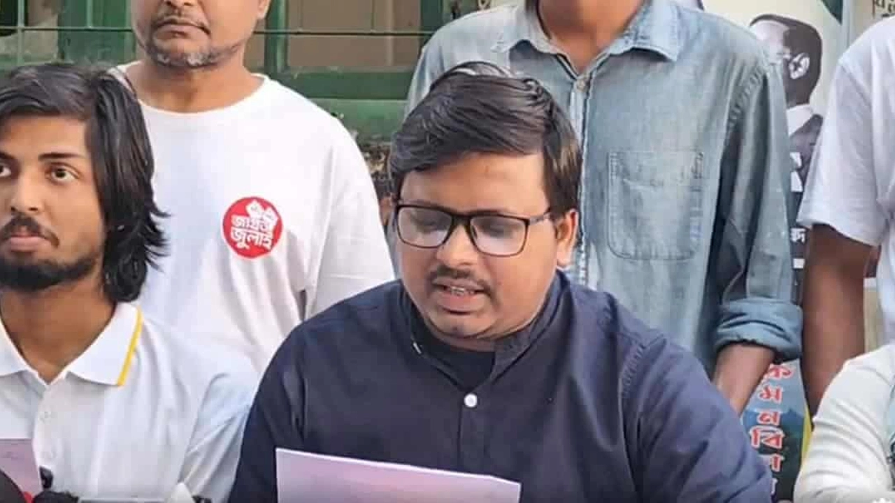 আওয়ামী লীগের অবরোধের জবাবে পাল্টা কর্মসূচি ঘোষণা দেন জুলাই ঐক্যের প্রধান সমন্বয়ক