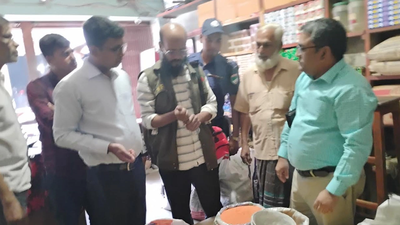 চুয়াডাঙ্গায় ভোক্তা-অধিকার অধিদপ্তরের অভিযান