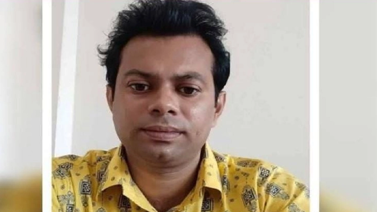 অভিযুক্ত নকলনবীশ অসীম কুমার নাগ