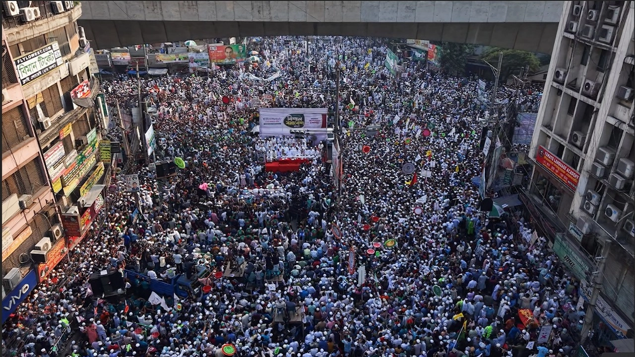 রাজধানীর পল্টন মোড়ে সমাবেশ