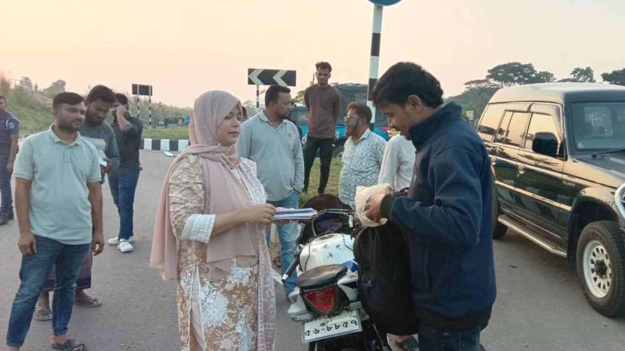 ঢাকা-ভাঙ্গা এক্সপ্রেসওয়েতে রাউন্ড গুলিসহ দু'টি শর্ট গান উদ্ধার 