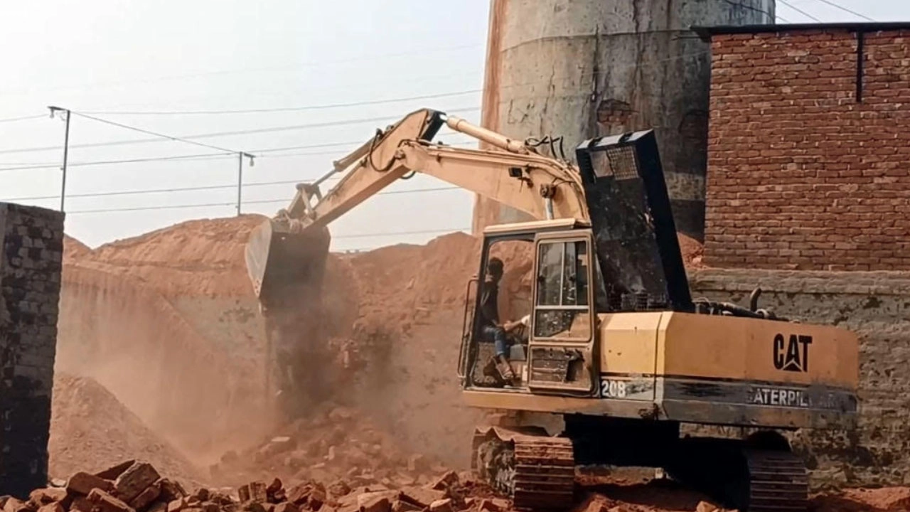 কালিগঞ্জে পরিবেশ অধিদপ্তরের অভিযান