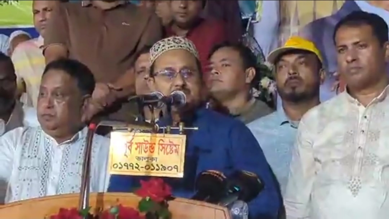 বক্তব্য দেন বিএনপির মনোনীত প্রার্থী ফখর উদ্দিন আহমেদ বাচ্চু। ছবি: এনপিবি