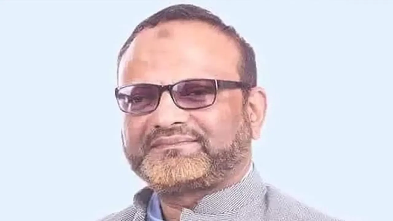 ঢাবি ভিসি নিয়াজ আহমেদ খান-ফাইল ছবি