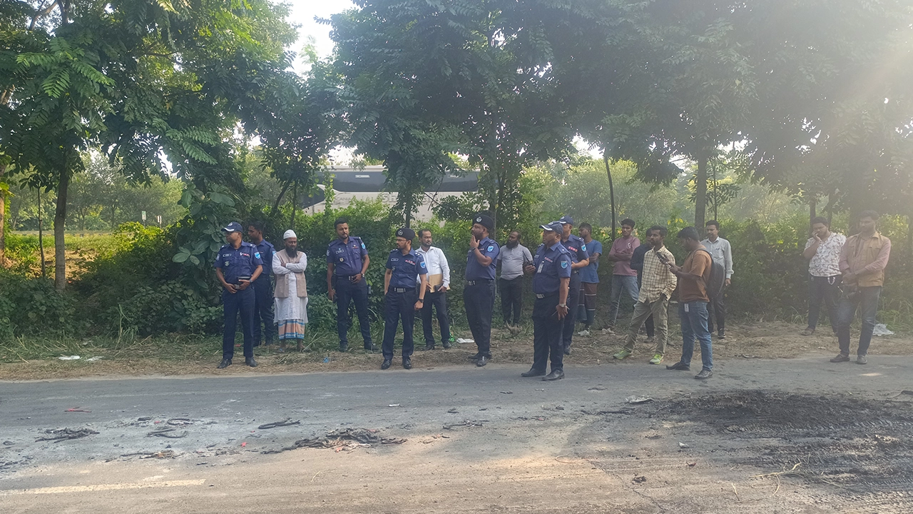 পদ্মা সেতু সংলগ্ন এলাকায় ককটেল বিস্ফোরণ