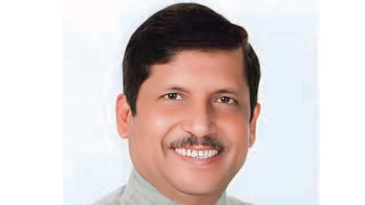 সাবেক পৌর মেয়র রিয়াজুল ইসলাম জোয়ার্দ্দার টোটন