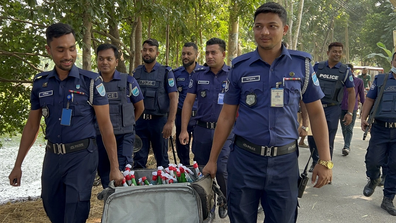 পেট্রোল বোমা উদ্ধার