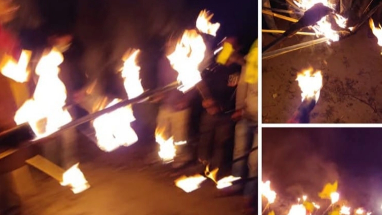 ধামরাইয়ে নিষিদ্ধ ছাত্রলীগের ঝটিকা মশাল মিছিল   