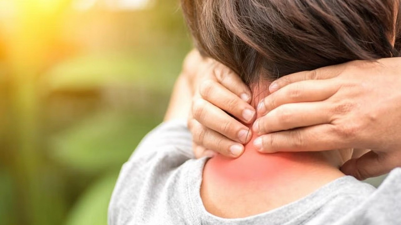 ঘাড় ব্যথা