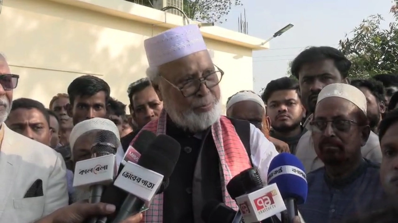 কৃষক শ্রমিক জনতা লীগের প্রতিষ্ঠাতা সভাপতি বঙ্গবীর আব্দুল কাদের সিদ্দিকী বীরউত্তম