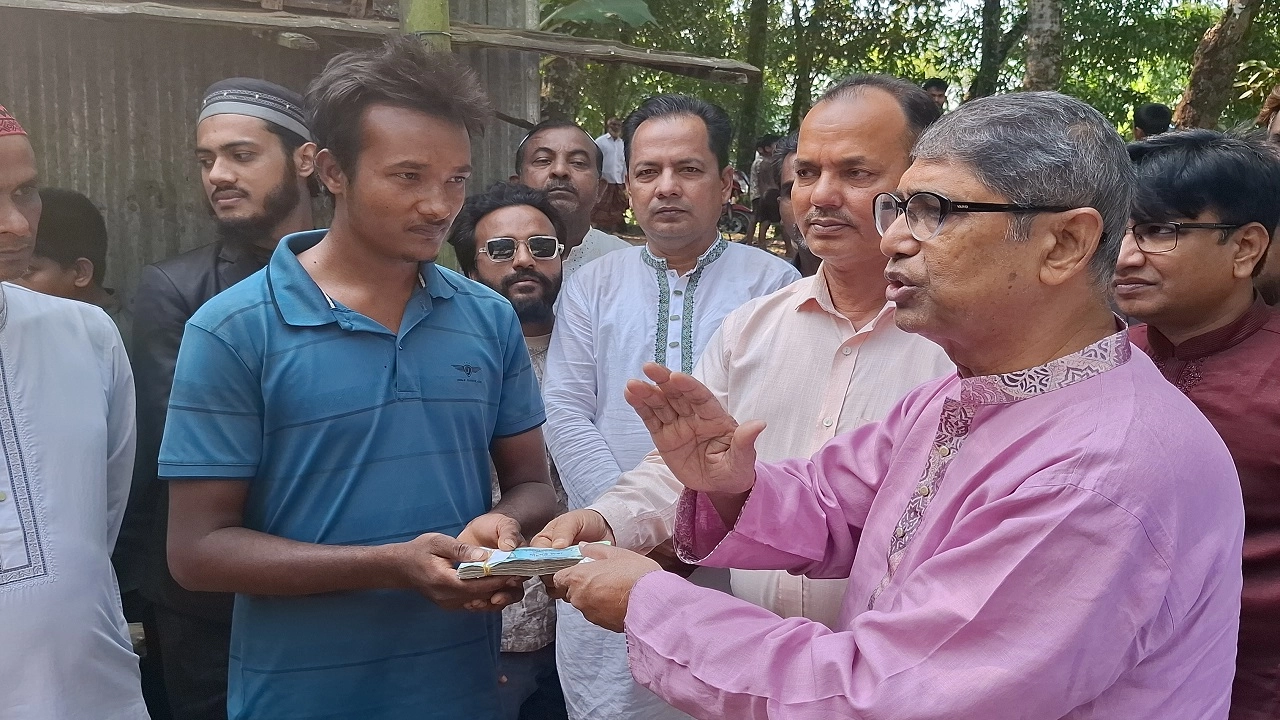 বিএনপির ভাইস চেয়ারম্যান এডভোকেট আহমেদ আযম খান