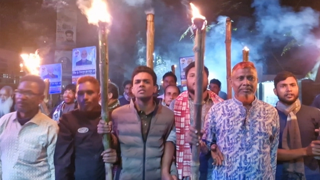 শুক্রবার (১৪ নভেম্বর) সন্ধ্যায় গোমস্তাপুর উপজেলা পরিষদের সামনে থেকে মশাল মিছিলটি বের হয়