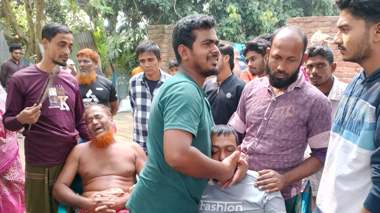 শিশুর স্বজনদের আহাজারি