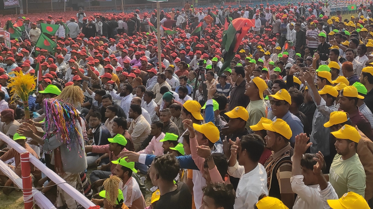 নবাবগঞ্জ সরকারি কলেজ মাঠে গণসমাবেশের আয়োজন