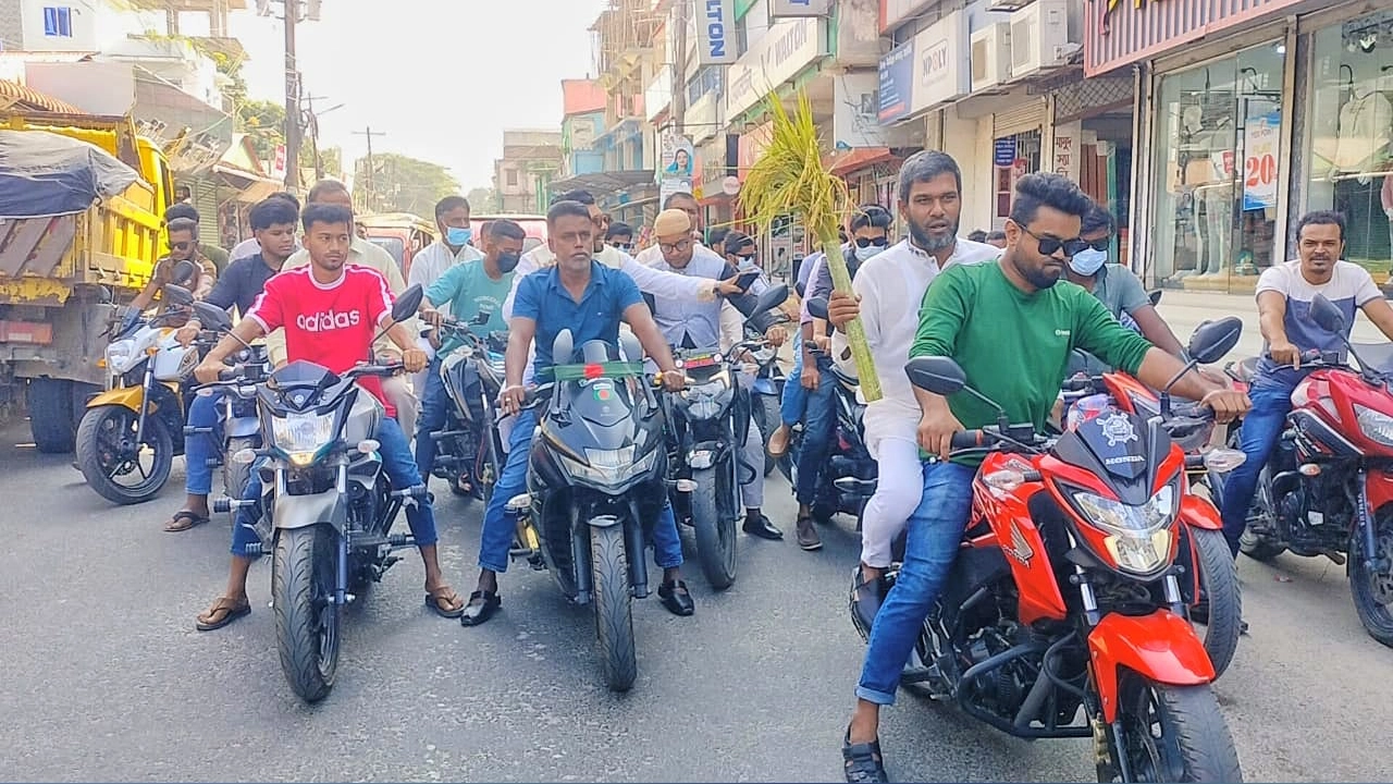 শিবচরে মনোনয়ন প্রত্যাশী বিএনপি নেতা হান্নান মিয়ার গণসংযোগ। ছবি: এনপিবি