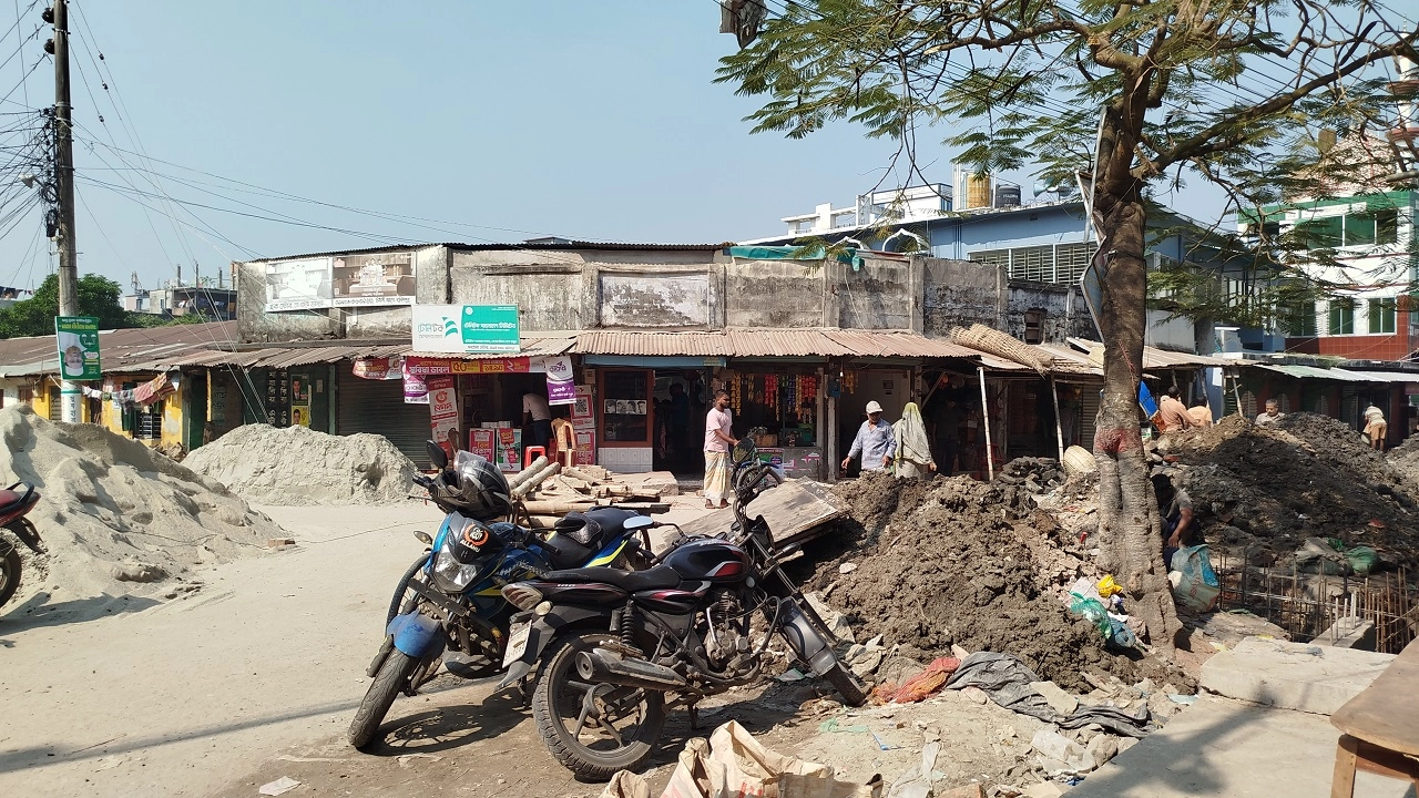 খুলনায় নির্মাণ জনিত অব্যবস্থাপনার কারণে বাড়ছে বায়ু দূষণ