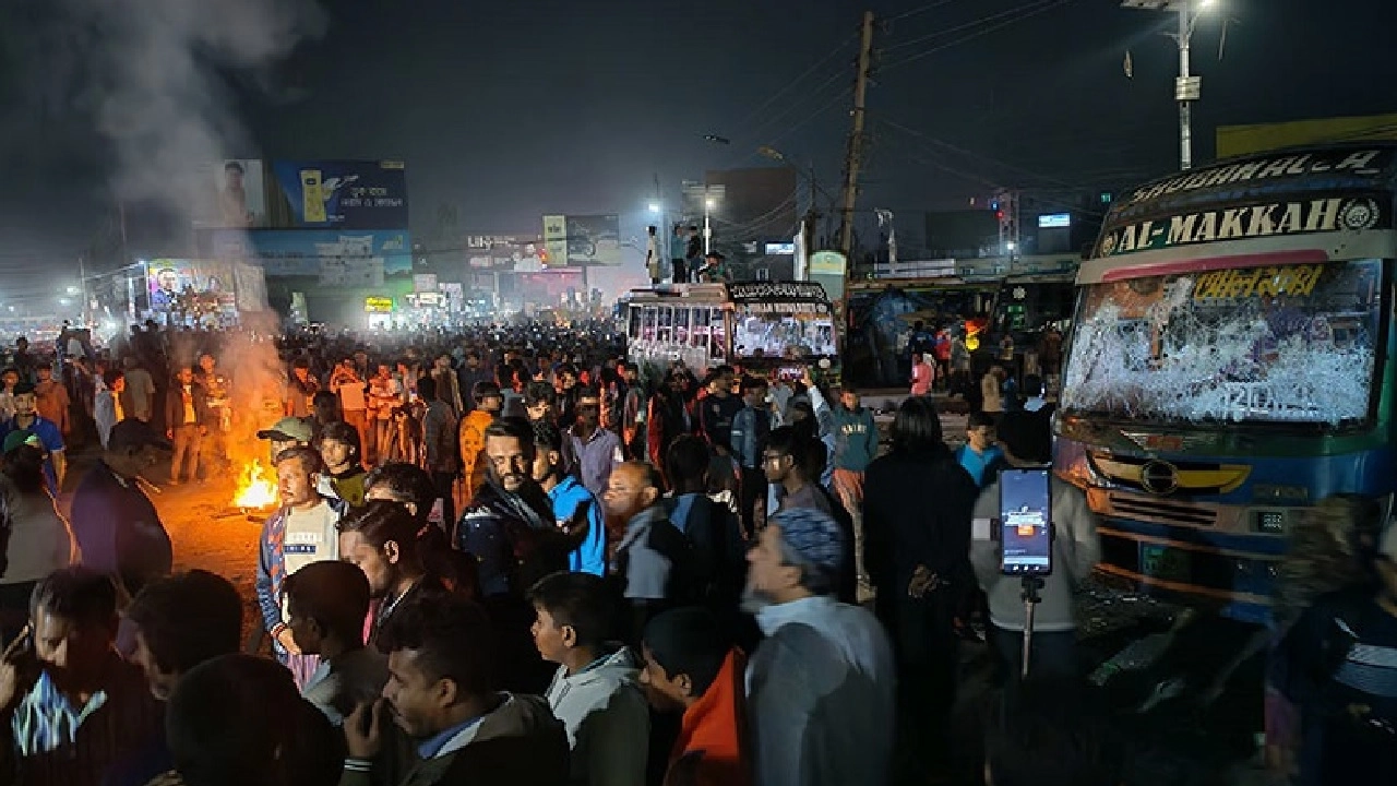 বরিশালে বাস টার্মিনালে হামলা