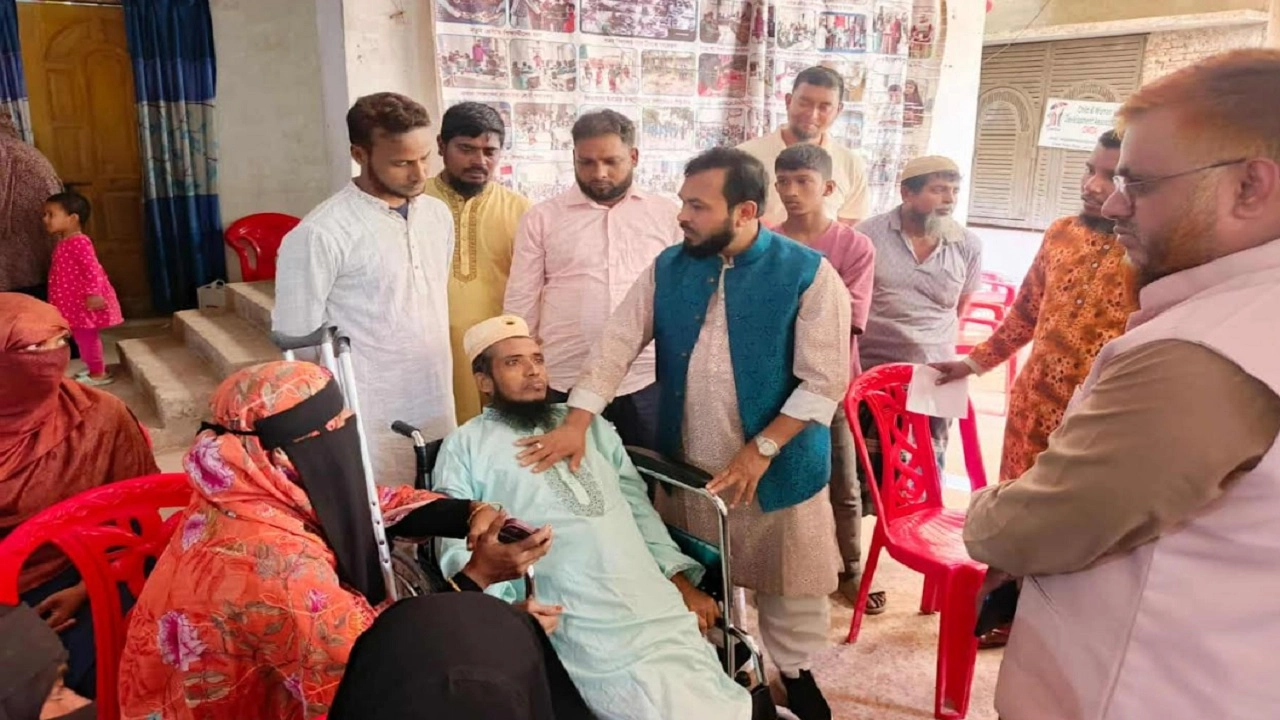 লক্ষ্মীপুর-৩ আসনের দাঁড়িপাল্লার প্রার্থী রেজাউল করিম