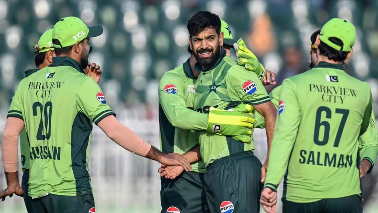 শ্রীলঙ্কাকে হোয়াইটওয়াশের লজ্জায় ডোবাল পাকিস্তান। ছবি: সংগৃহীত