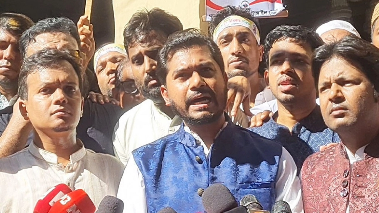 গণ অধিকার পরিষদের সভাপতি নুরুল হক নুর