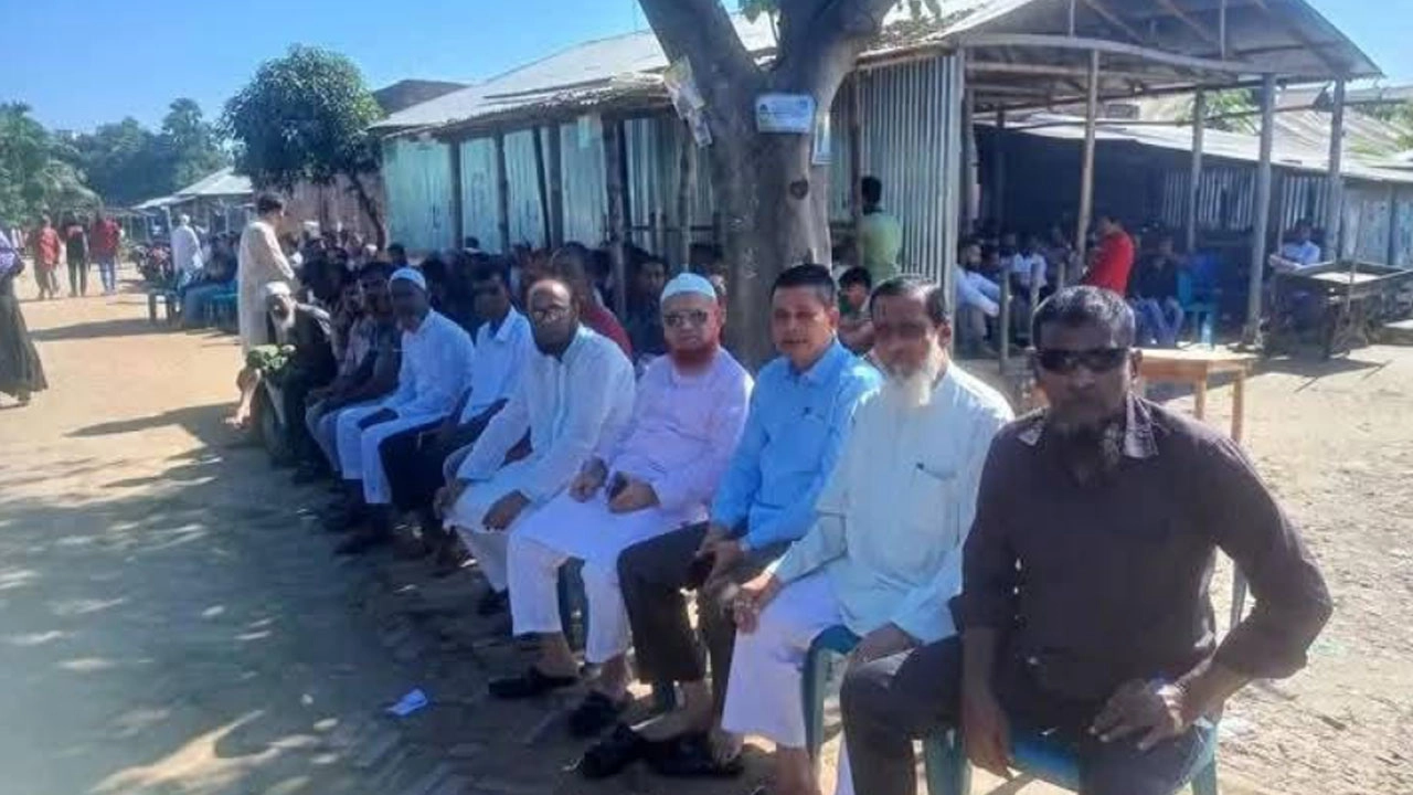 ঢাকা-ময়মনসিংহ মহাসড়কে বিএনপির অবস্থান