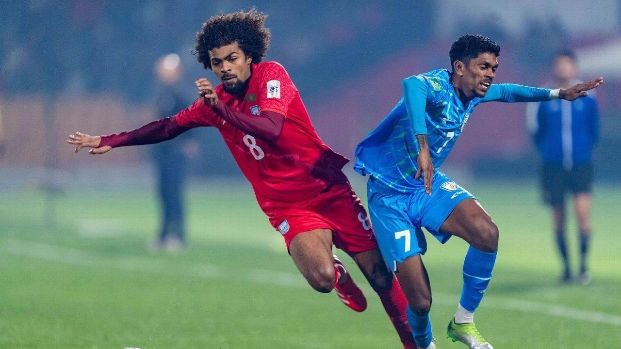 এশিয়ান কাপ বাছাইপর্বে আজ ভারতের মুখোমুখি হচ্ছে বাংলাদেশ।