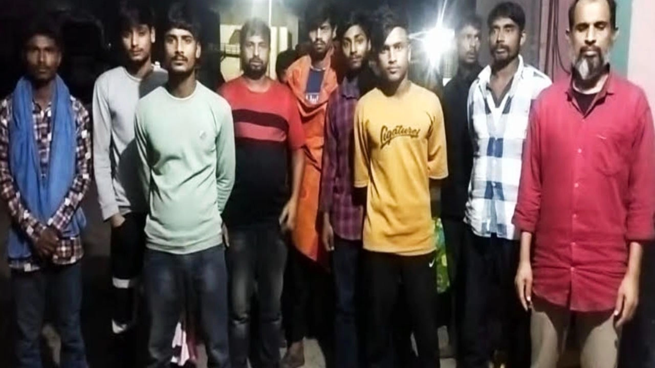 মেহেরপুর সীমান্তে পতাকা বৈঠকে ২৪ নারী পুরুষকে ফেরত পাঠালো বিএসএফ 