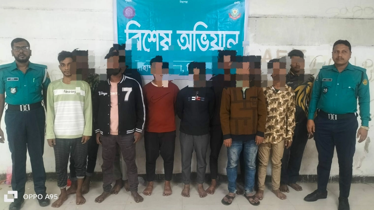 গ্রেপ্তারকৃত আসামিরা