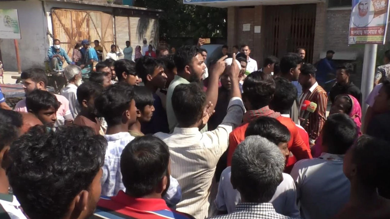 সার্ভেয়ারের কিলঘুষিতে চালকের মৃত্যু