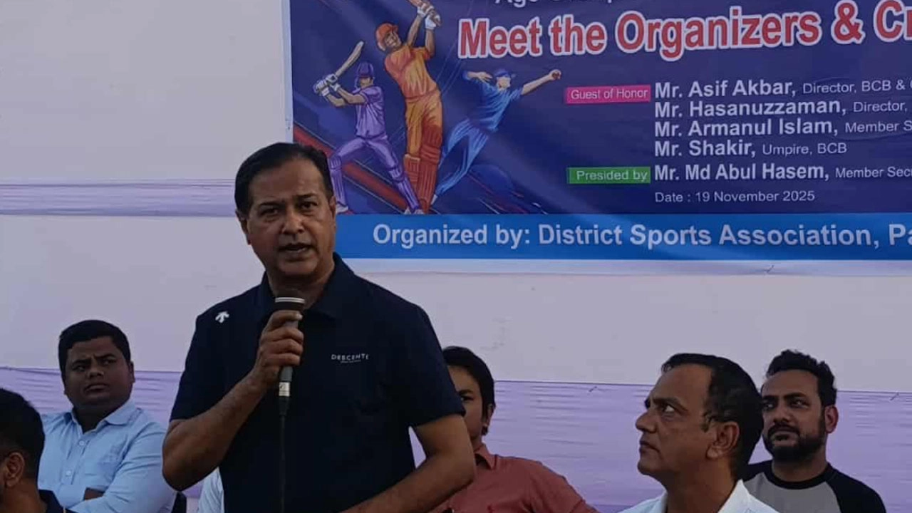 শিল্পী আসিফ আকবর