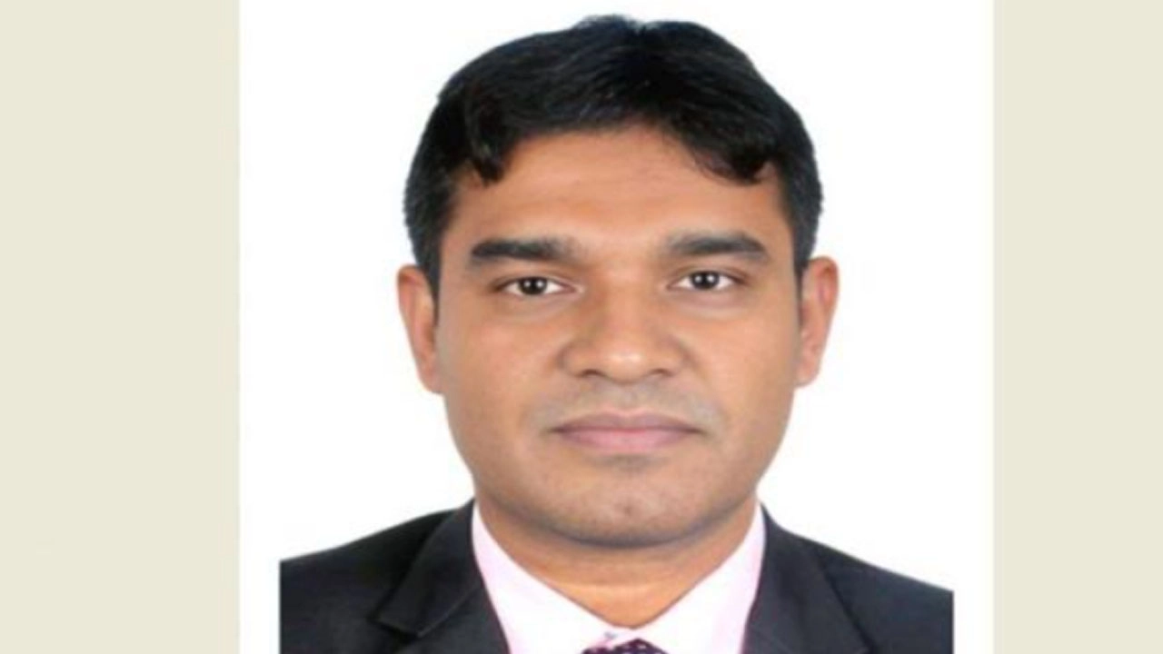 পুরস্কার পাচ্ছেন জেলা প্রশাসক সাবেত আলী