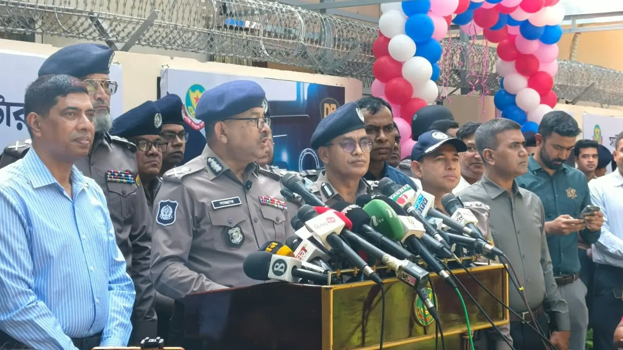 ঢাকা মেট্রোপলিটন পুলিশের (ডিএমপি) সাইবার সাপোর্ট সেন্টারের আনুষ্ঠানিক উদ্বোধন