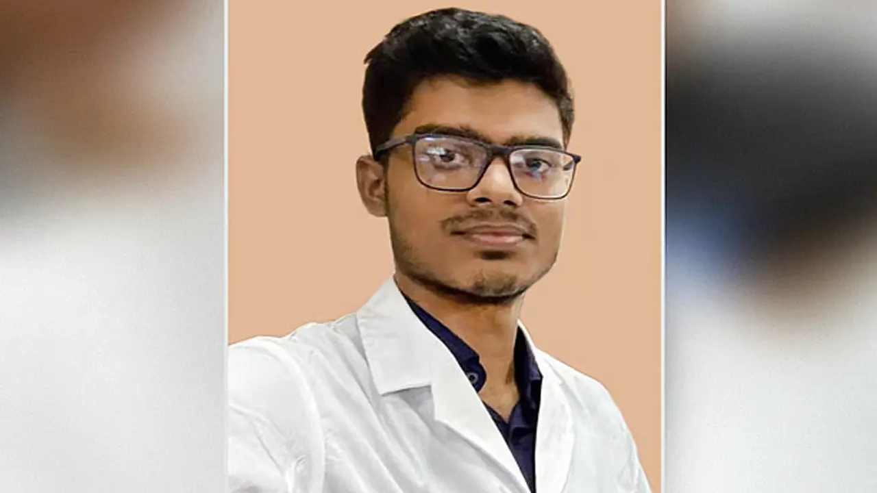স্যার সলিমুল্লাহ মেডিকেল কলেজের দ্বিতীয় বর্ষের শিক্ষার্থী রাফিউল ইসলাম রাফি