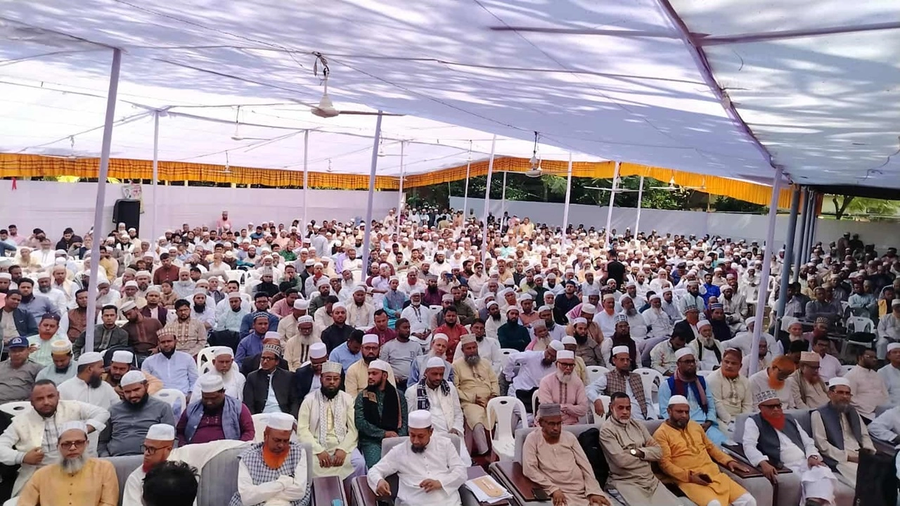শুক্রবার সকাল ১১টায় কুমিল্লা নগরীর ফানটাউনে দক্ষিণ জেলা জামায়াতের রুকন সম্মেলন