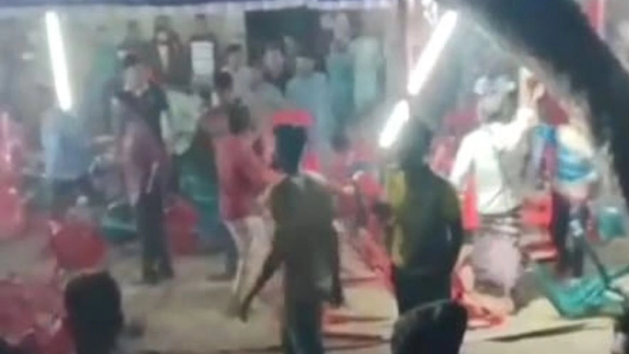 বিরিয়ানি নিয়ে সংঘর্ষ