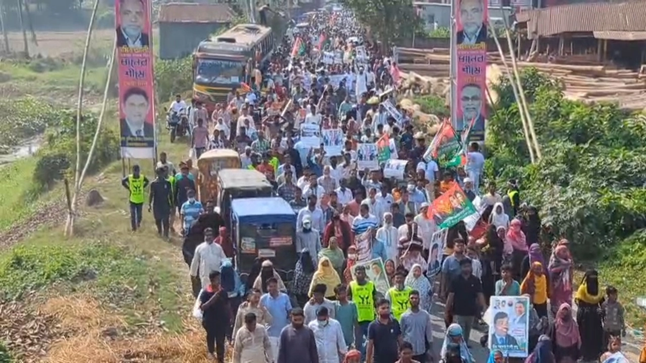 ঢাকা-মাওয়া এক্সপ্রেসওয়েতে বিক্ষোভ করেছে মনোনয়ন বঞ্চিত বিএনপির সমর্থকরা
