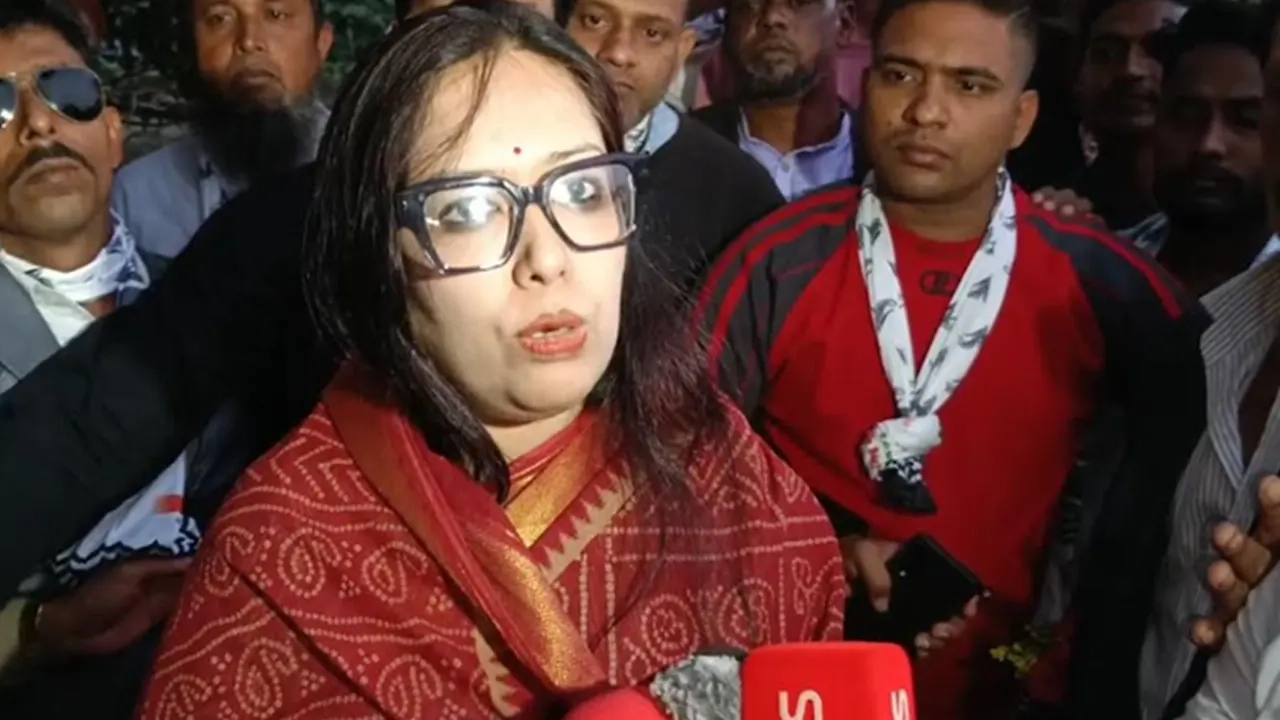 কথা বলছেন ব্যারিস্টার রুমিন ফারহানা