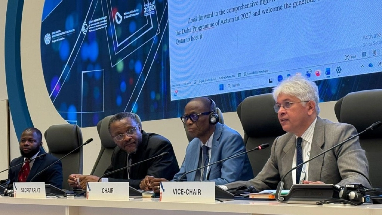 শিল্প উপদেষ্টা আদিলুর রহমান খান